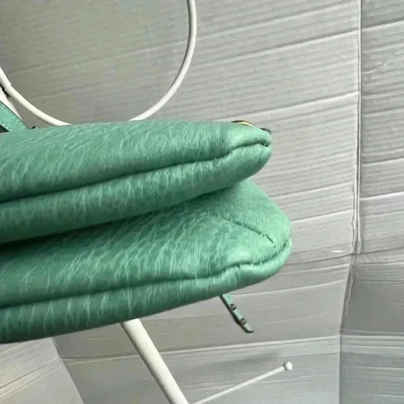 Sadie Vegan Leather Crossbody Bag - Picture 5 of 8